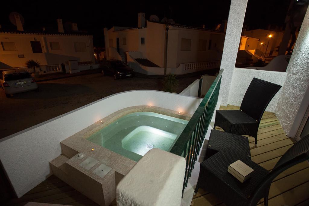Waterside Village Luz Esterno foto